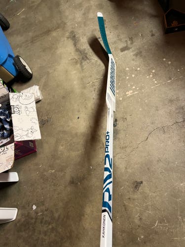 Used Kahkonen Sharks pro return Senior Warrior Ritual V2 Pro+ Regular Goalie Stick 26" Paddle