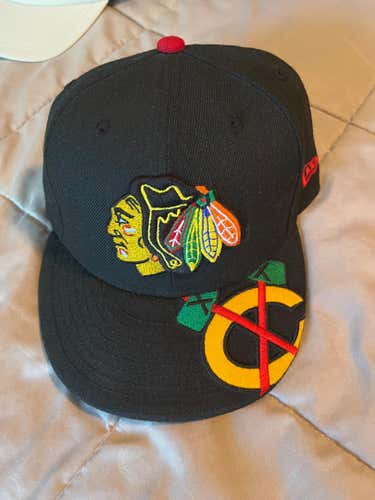 Chicago Blackhawks 59Fifty Black Used 7 1/8 New Era Hat