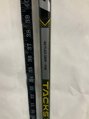 New Junior CCM Tacks AS-V Right 40 Flex P28 Stick.