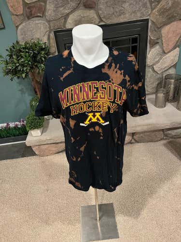 University of Minnesota Gophers Bleach Dye  Used Large Men's Shirt