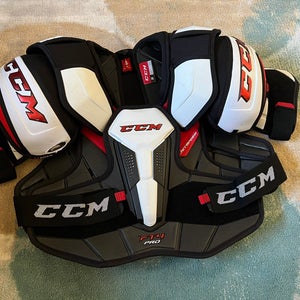 CCM FT4 pro Shoulder Pads Sr Large
