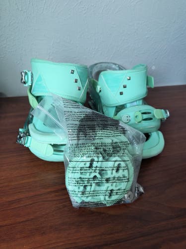 Used Medium Women's Burton Snowboard Bindings All Mountain