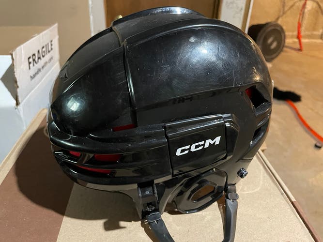 CCM Tacks 70 helmet - Medium