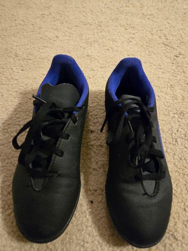 Lightly used Black Size 3.0 Adidas Turf Shoes