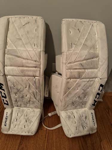 Used 32" CCM Eflex 5.9 Goalie Leg Pads