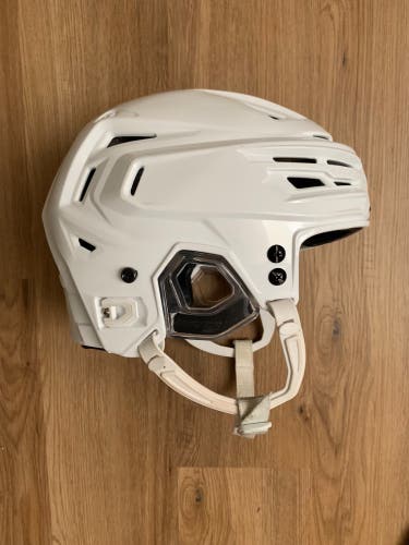 Pro Stock Bauer Re-Akt 150 Pro VN Helmet Small White