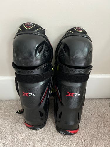 Used Junior Bauer Vapor X2.9 11" Shin Pads