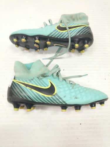 Used Nike Senior 7.5 Cleat Soccer Outdoor Cleats