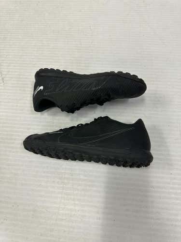 Used Nike Senior 7.5 Indoor Soccer Indoor Cleats