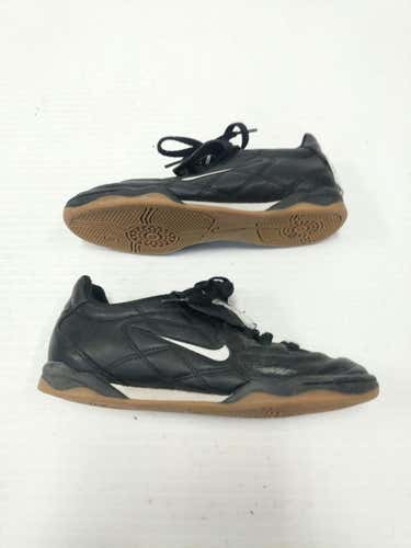 Used Nike Senior 7.5 Indoor Soccer Indoor Cleats