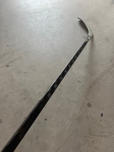 New Junior CCM Right Hand P28 40 Flex Pro Stock FT Ghost Hockey Stick Blackout Pro+