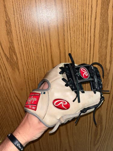 College Issued HOH Trainer Glove 9.5”