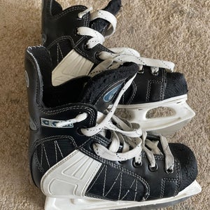 Used Youth CCM Powerline 120 Hockey Skates Regular Width 12
