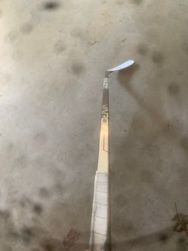 Used Senior Bauer Right Handed P92M Vapor Hyperlite Hockey Stick