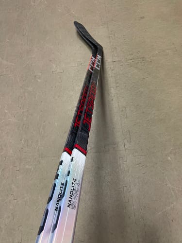 New Intermediate CCM Left Hand P29 Jetspeed FT6 Pro Hockey Stick - 2 Pack