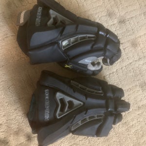 Used  Maverik Small Rome Lacrosse Gloves