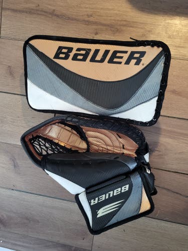 Like new Bauer Supreme Pro Regular glove blocker
