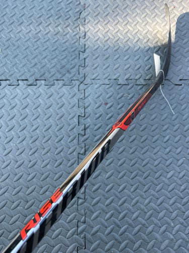 New Youth Warrior Rise Hockey Stick Right Handed W03