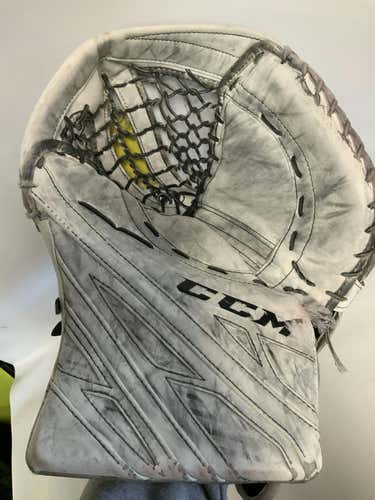 Used Ccm E4.9 Regular Goalie Catchers