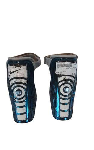 Used Nike Sm Soccer Shin Guards