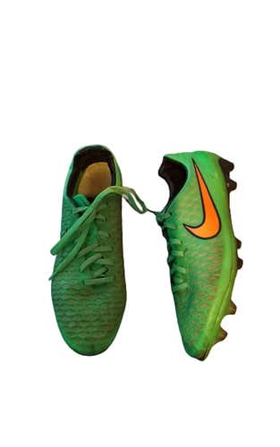 Used Nike Senior 8 Cleat Soccer Outdoor Cleats