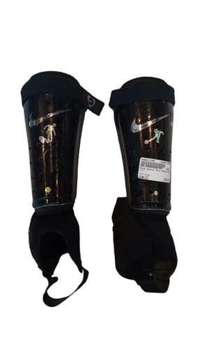 Used Nike Lg Soccer Shin Guards