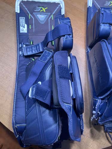 Used 33" Bauer Vapor 3X Goalie Leg Pads