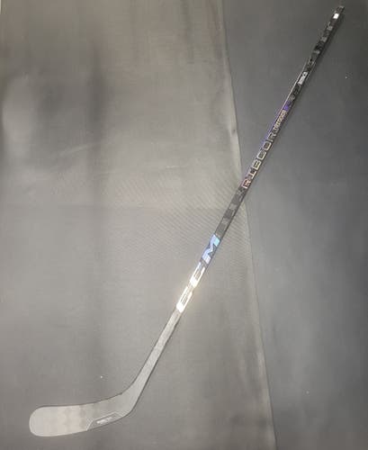 New Senior CCM RibCor Trigger 9 Pro Right Handed Hockey Stick P29 80 flex