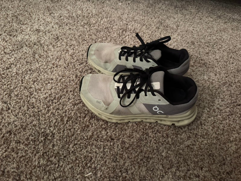 On Cloud Women’s Light Green Running Shoes 7.5
