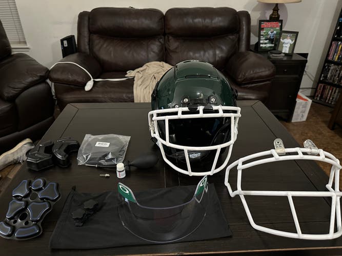 Used 2023 Youth Large Schutt F7 Helmet With A Bunch Of Extra’s