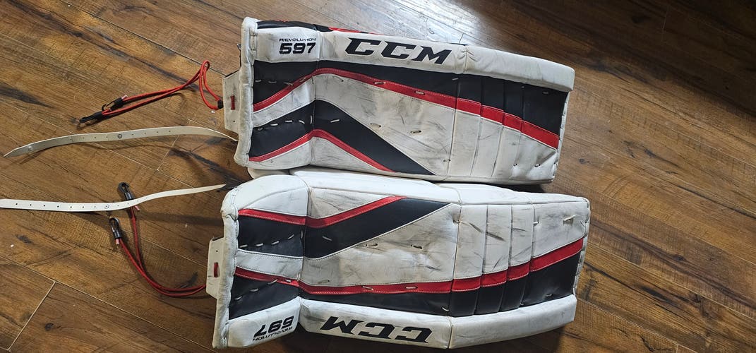 Used 31" CCM Revolution 597 Goalie Leg Pads