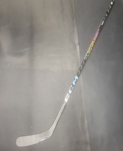 New Senior CCM RibCor Trigger 9 Pro Right Handed Hockey Stick P29 85 flex