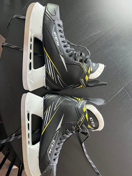 Used Senior CCM Regular Width 11 Tacks 1092 Hockey Skates