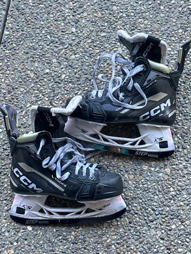 Used Youth CCM Tacks Hockey Skates Size 3