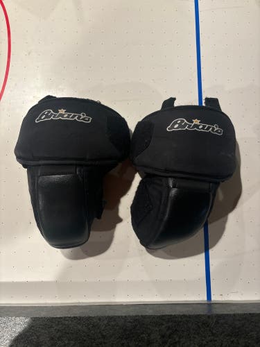 Used Brian's Goalie Knee Pads (Jr).