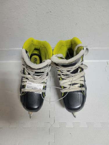 Used Bauer Supreme 3s Goalie Skates Senior 5 Goalie Skates