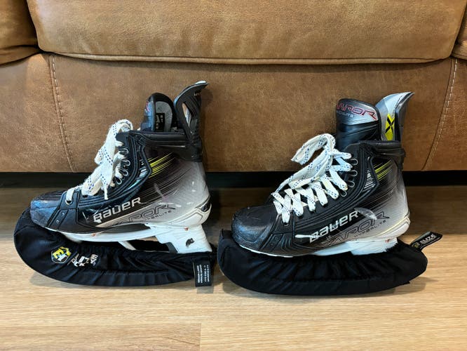 Bauer hyperlite 2 skates - size 5 fit 1