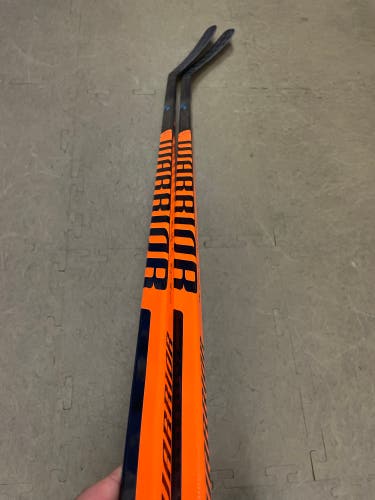 New Senior Warrior Right Handed W88 Covert QR5 Pro Hockey Stick - 2 Pack