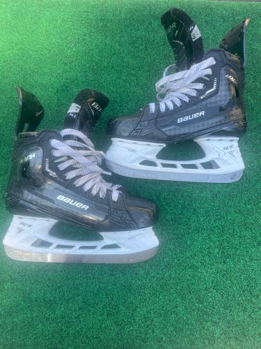 Used Intermediate Bauer Supreme Mach Hockey Skates Size 6.5 (Fit:2)