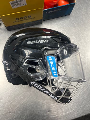 Bauer Hyperlite 2 Helmet