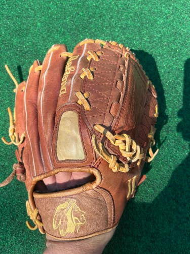 Brown Used Nokona NOK1200 Right Hand Throw Pitcher's Baseball Glove 12"