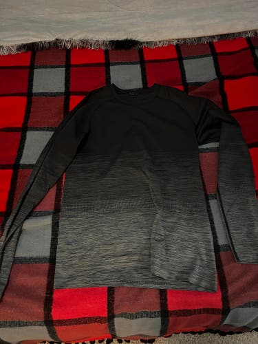 Men's Small Lululemon Long Sleeve Shirt