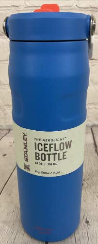 Stanley Blue The Areolight Iceflow Bottle 24oz Flip Straw 2.0 Handle Lid