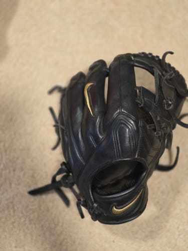 Used Nike Right Hand Throw Infield Alpha Huarache Baseball Glove 11.5"