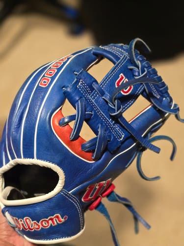 Used Wilson Right Hand Throw Infield A1000 baseseball Glove 11.5"