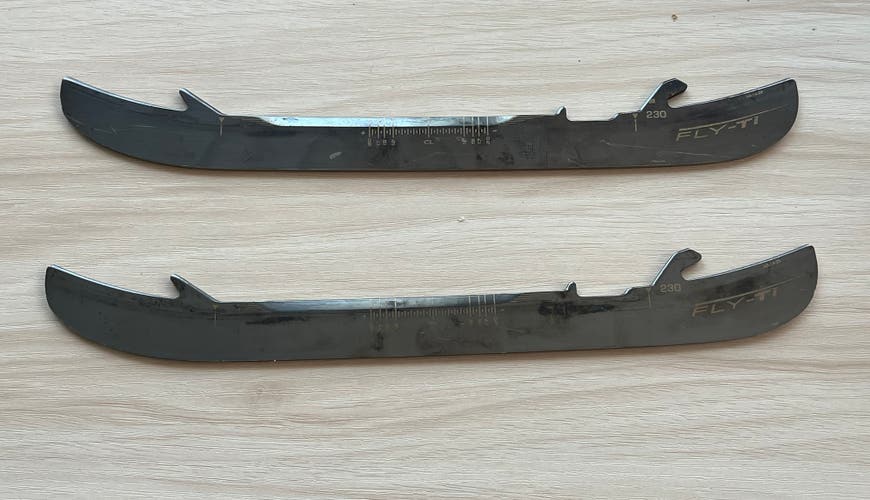 BAUER TUUK FLY TI STEEL RUNNERS SIZE 230MM TITANIUM