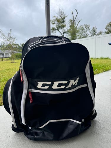 CCM Hockey bag on wheels