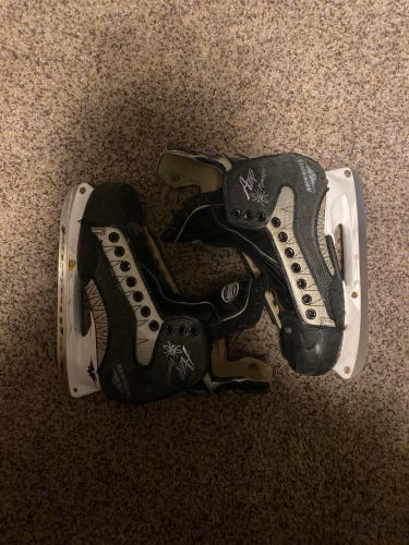 Used Mission Amp Flyweight Senior 7.5D Hockey skates