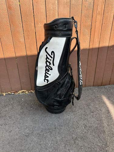 Titleist Vintage Black/White/ Gold Trim Faux Leather Staff Golf Bag - Three Way