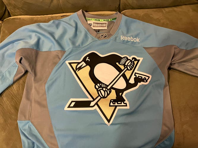 Pittsburgh Penguins light blue Reebok practice jersey L